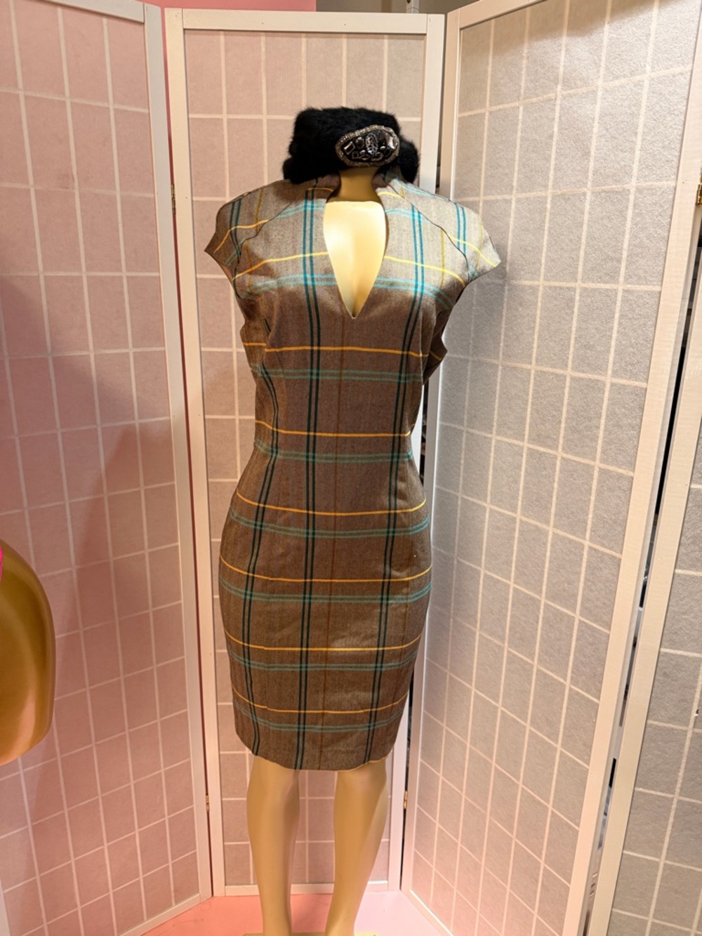 Alexia Admor Pencil Style Midi Dress Size: Small Brown, Green and mustard yellow